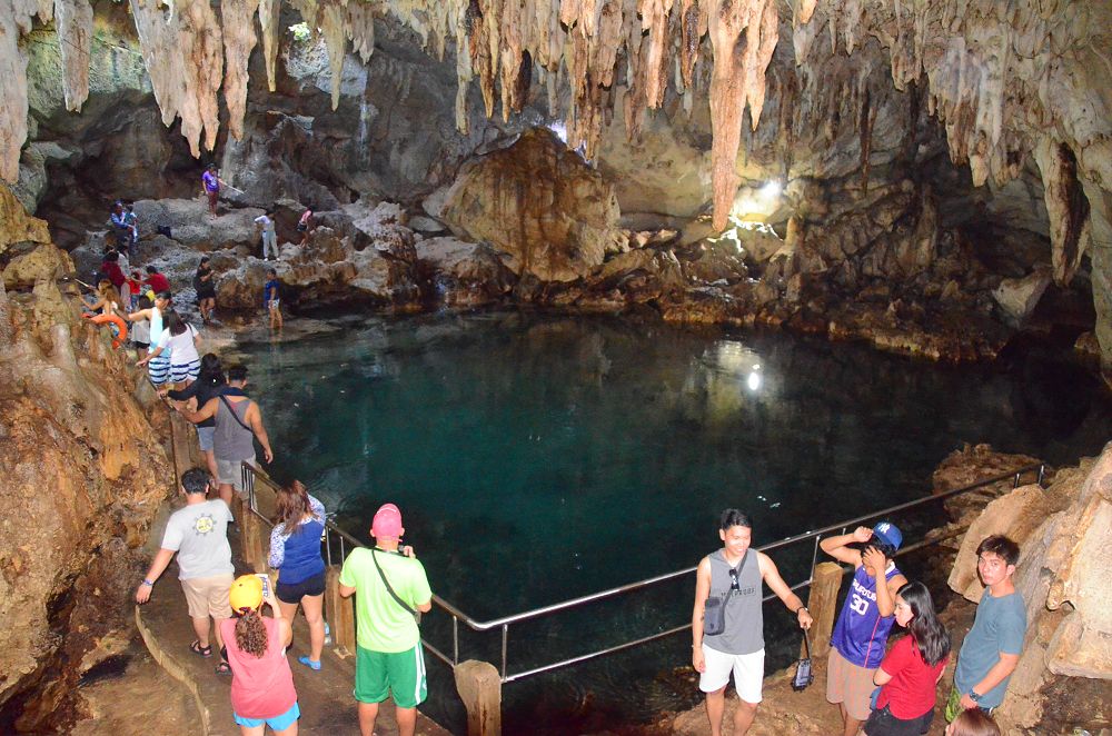 Hinagdanan Cave