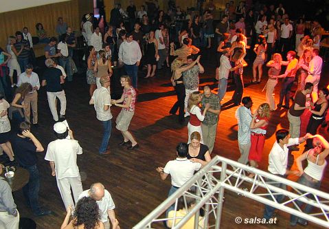 Salsa in Bonn: Mundo Caribeno im Brückenforum