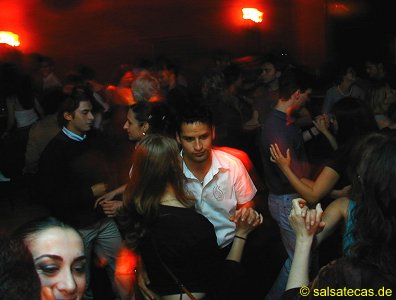 Bremen: Salsa in der Beluga-Bar, Auf den Höfen