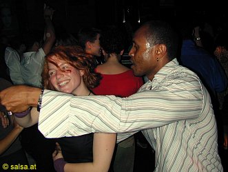 Bremen: Salsa in der Beluga-Bar, Auf den Höfen
