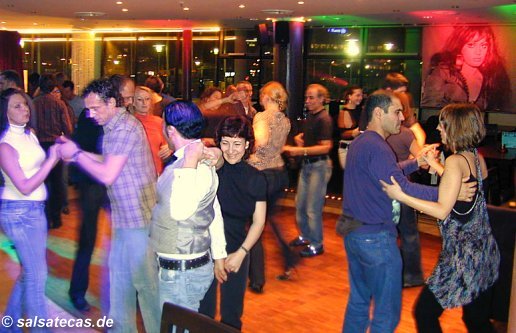 Salsa in Köln: MP 34 im Mediapark
